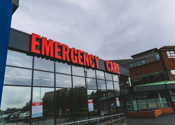 Patients reminded to attend A&E alone