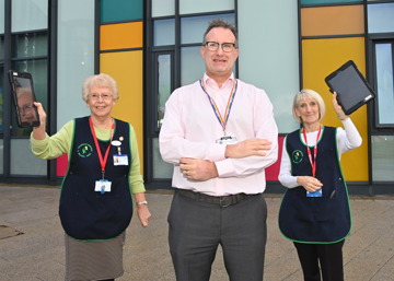 Volunteers keeping patients in touch with loved ones