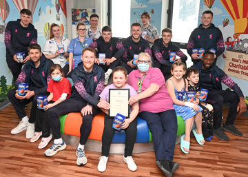 Stags’ players visit local hospital this Easter