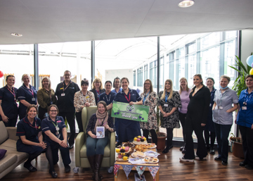 Maternity ward welcomes supporters overnight thanks to new chairs 